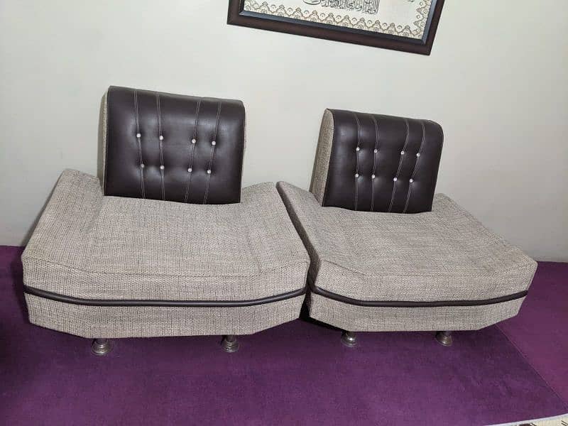 4 Seater Sofa Set One Year Used Only 0