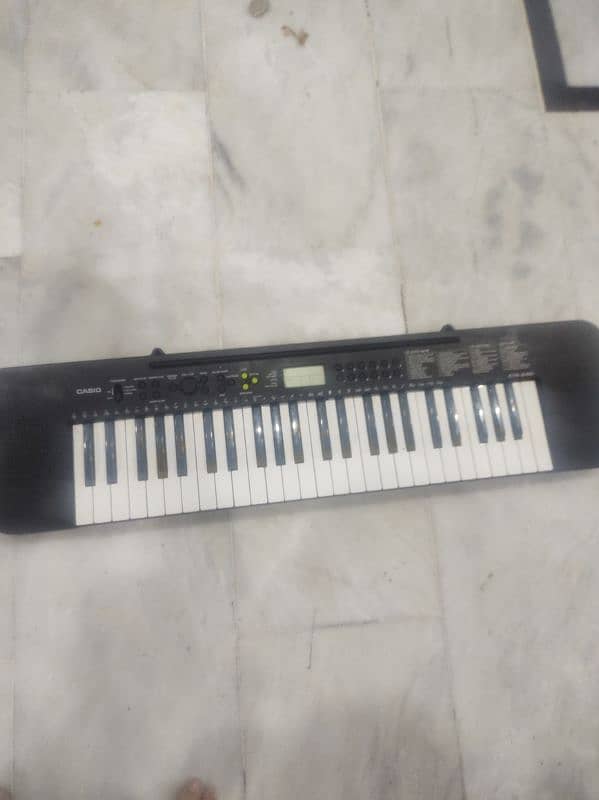 Piano Casio 3