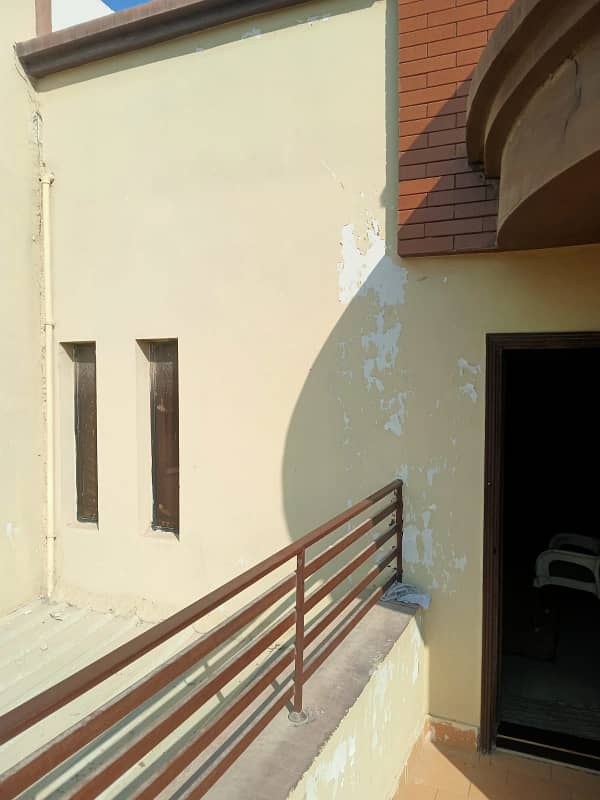 Beautiful 1unit banglow for sale in the heart of North Karachi in Saima Arabian villas 13