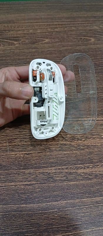 Transparent Mouse Bluetooth+Wireless 1