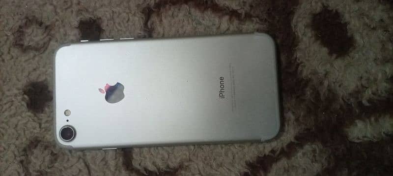 like a new iphone 7 32 gb non pta 10 by 10 2 month sim working 1