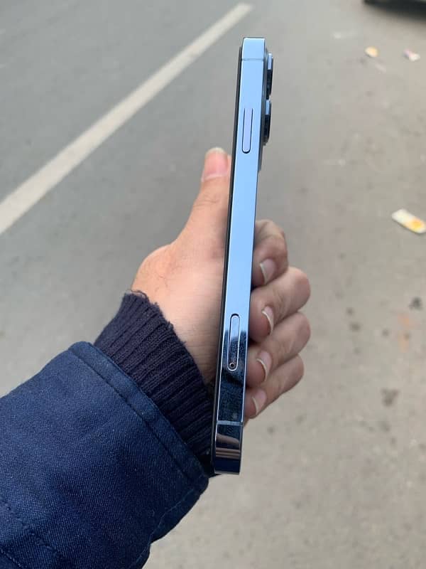 Iphone Xr PTA approved 5