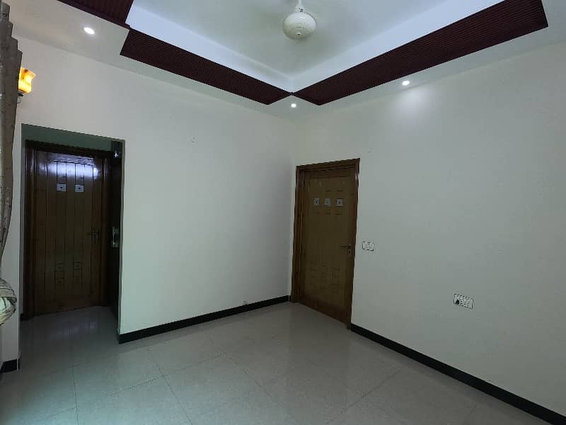 Spacious House Is Available For Sale In Ideal Location Of Bahria Town - Block AA 15