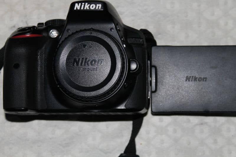 Nikon D5300 with original 18-55mm lense and Tamron 70-300lense 4