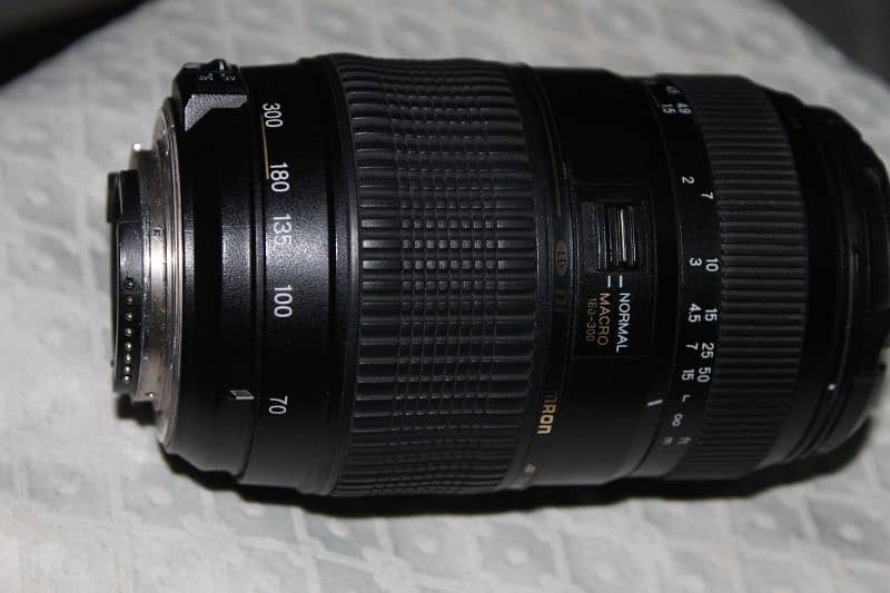 Nikon D5300 with original 18-55mm lense and Tamron 70-300lense 11