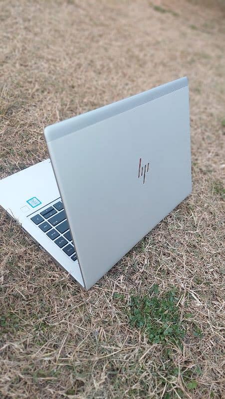 HP EliteBook 840 G6 0