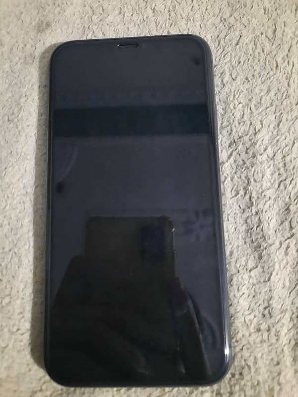 IPHONE 11 / 64GB JV NON ACTIVE. 86% BATTERY HEALTH LUSH CONDITION 5