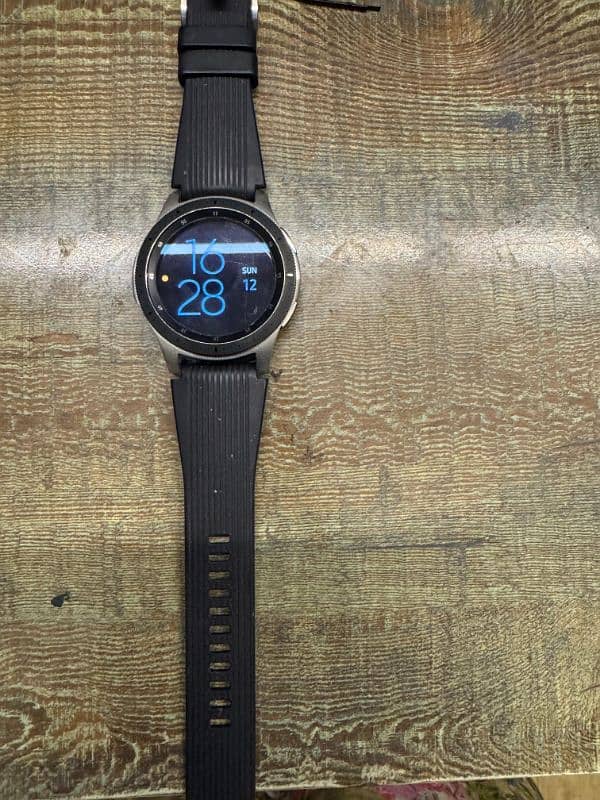 Samsung Galaxy Watch SM-R800 1