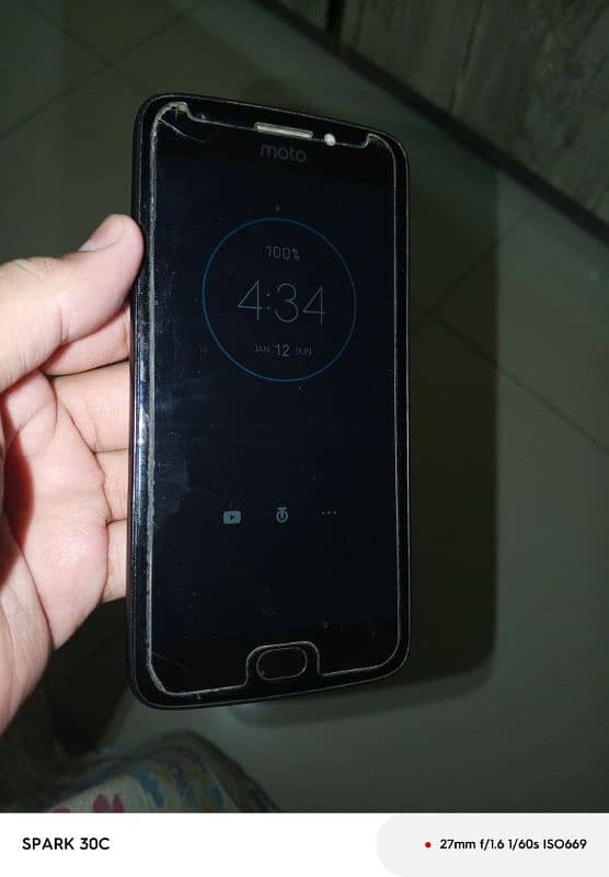 Moto E4 2/16 PTA Approved finger print Available Urgent Sell 1