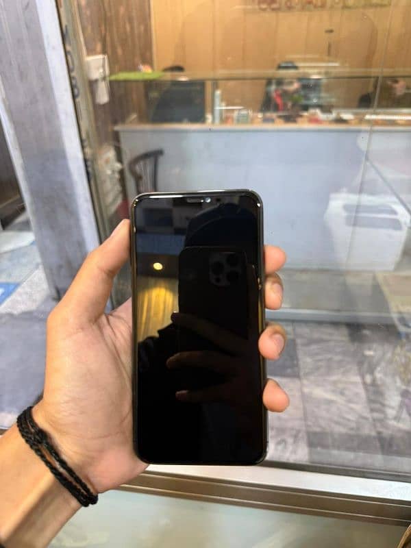 IPHONE 11 PRO MAX PTA APPROVED DUAL SIM 0