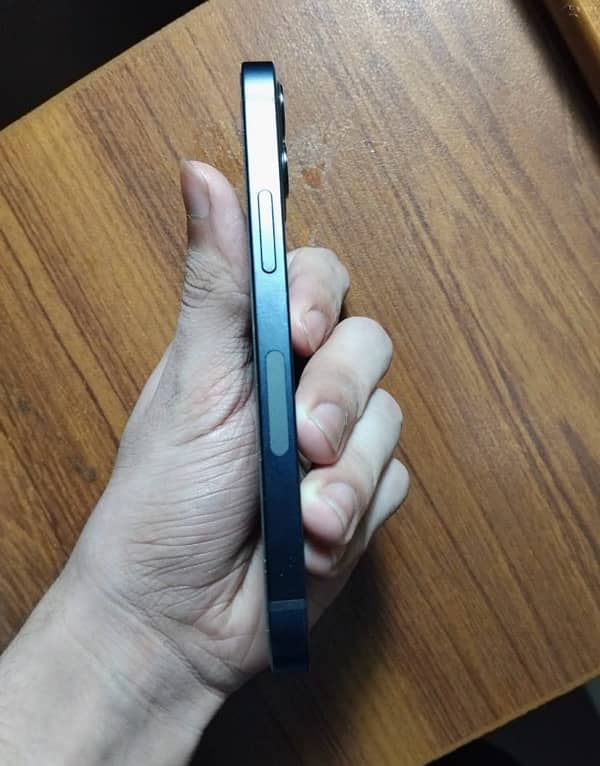 iphone 12mini 4