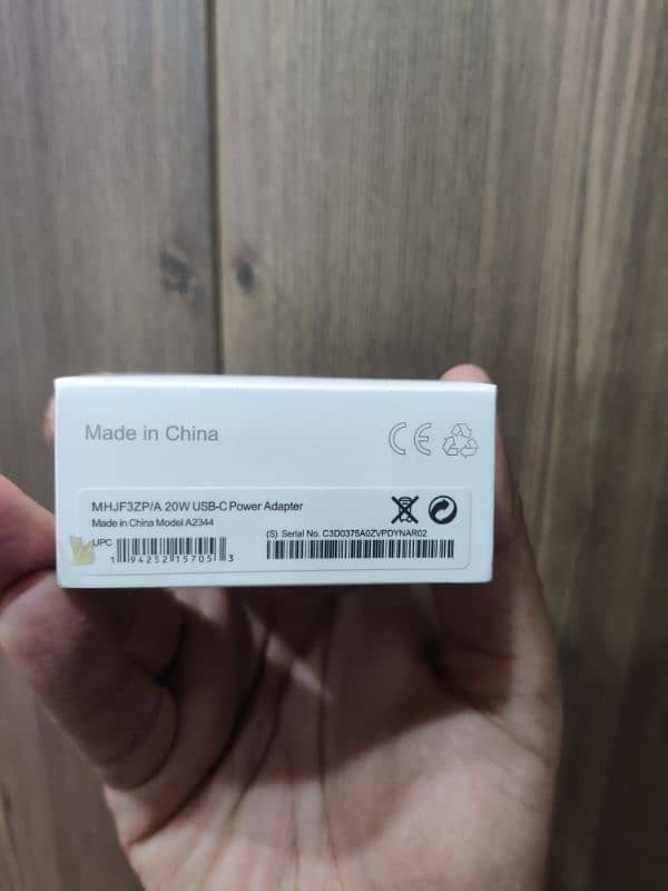 Apple 20W chargers 3pin 1