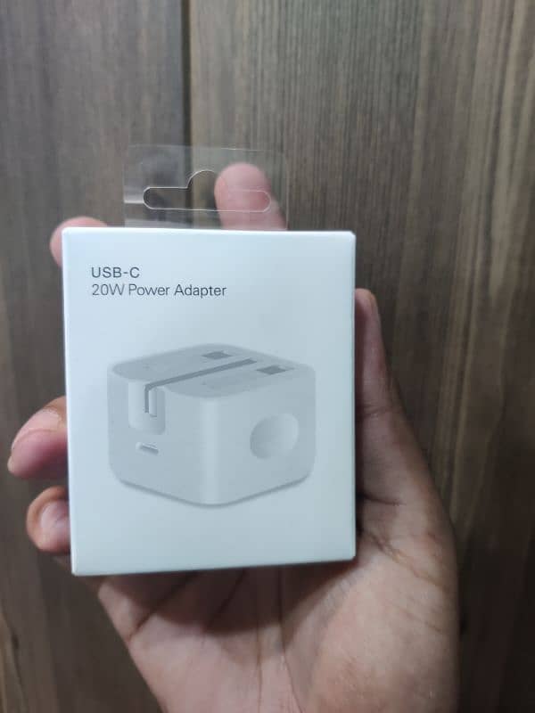 Apple 20W chargers 3pin 2