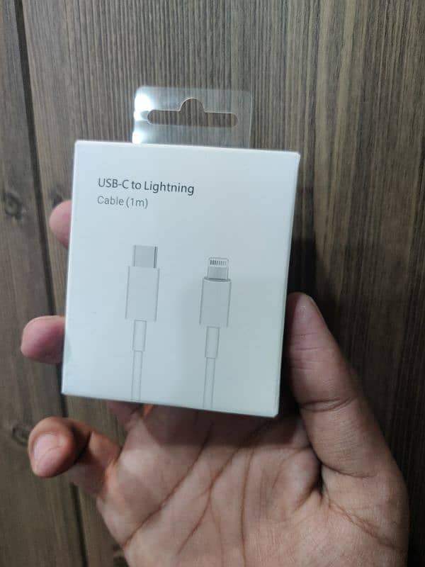 Apple 20W chargers 3pin 3