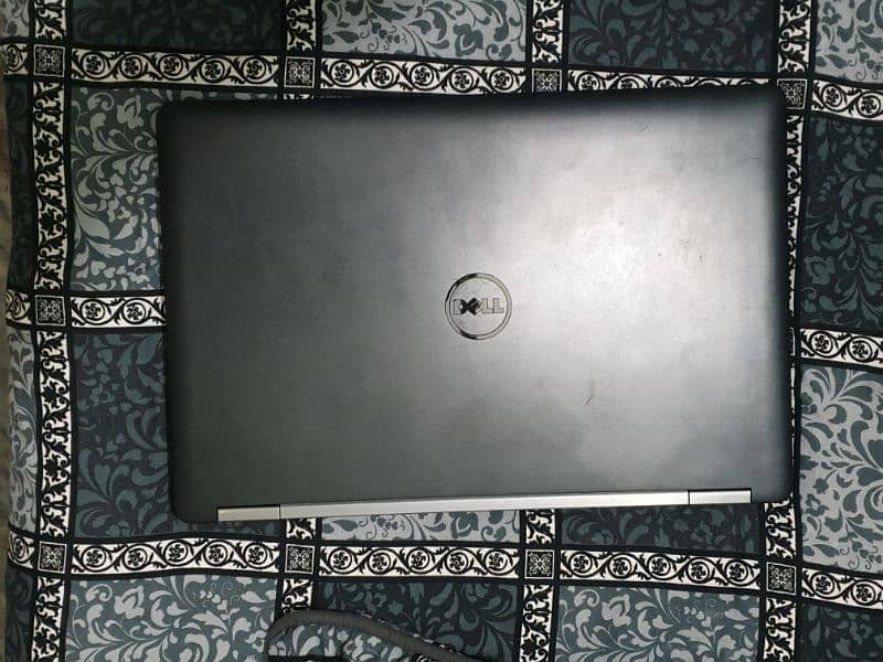 Dell Latitude e5570 0