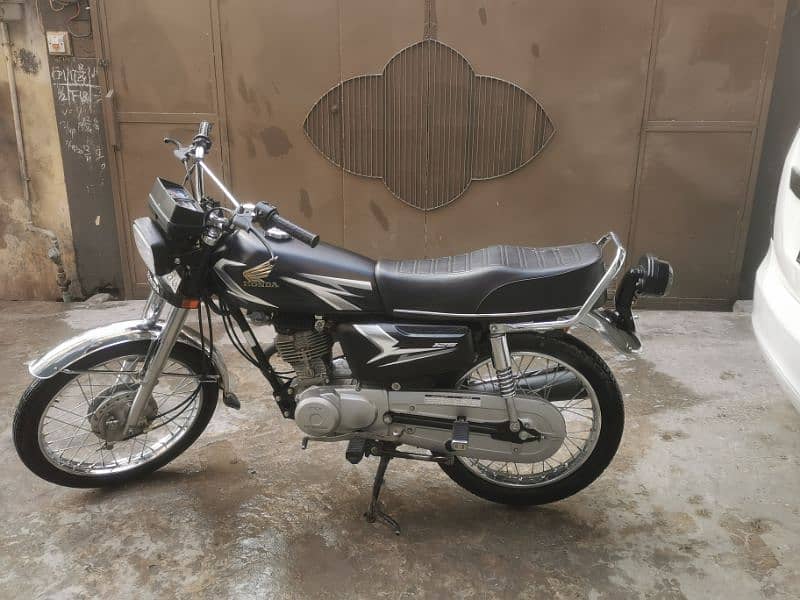 Honda 125 The model of the bike is 2023 1