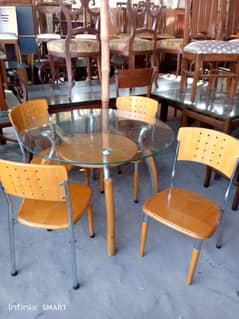 4 CHAIRS DINING TABLE WITH GOOD FINISHING