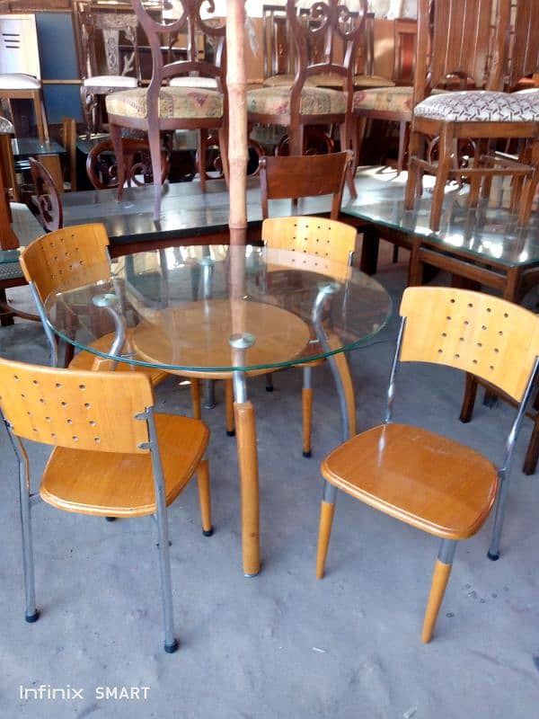 4 CHAIRS DINING TABLE WITH GOOD FINISHING 0