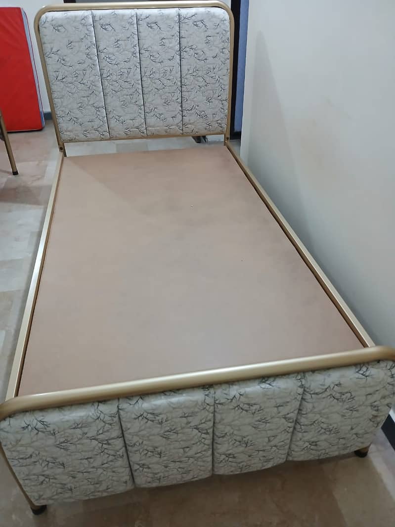 3 Beds For Sales 2