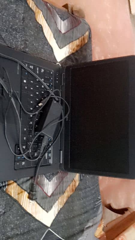 Dell Laptop Latitude 2