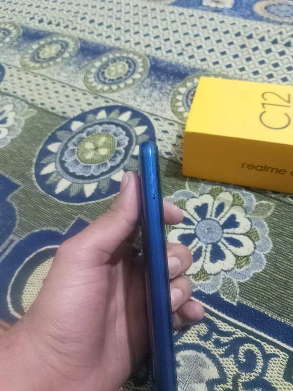 Realme C 12 3Gb Ram 32Gb memory 6000 MAH battery 5