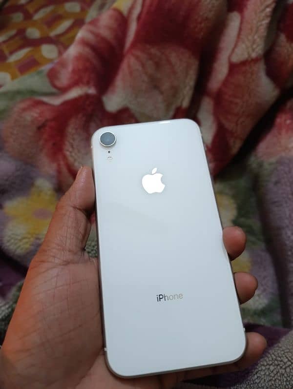 i phone xr 64gb jv  10/10 condition ufone sim work with chip waterpack 2