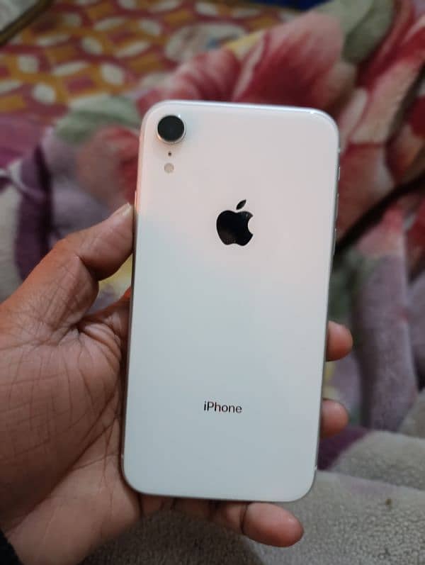 i phone xr 64gb jv  10/10 condition ufone sim work with chip waterpack 3