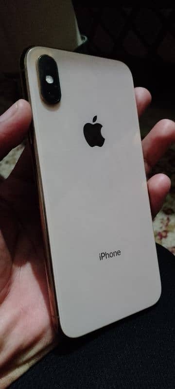 iphone xs gold 10/10 bettry 76 condition time pass dur rhe 0