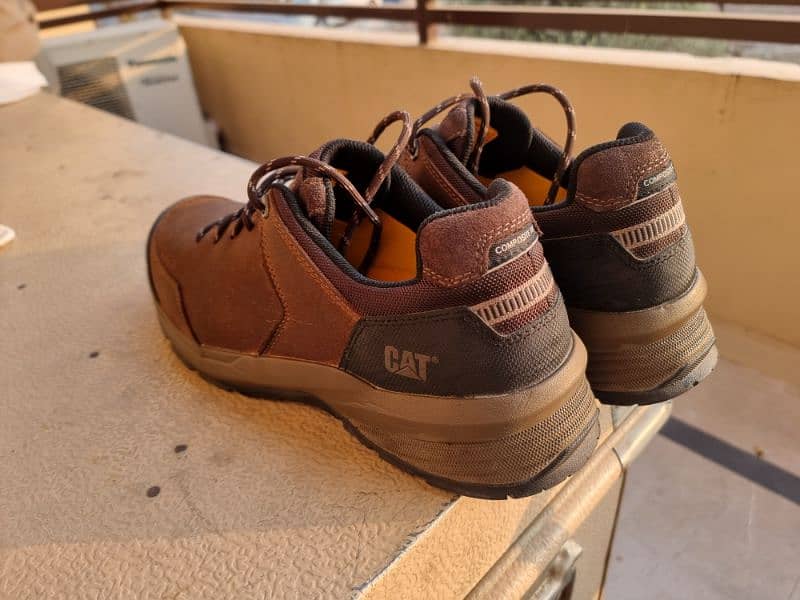 CAT SAFETY NON COMPOSITE SHOES 2