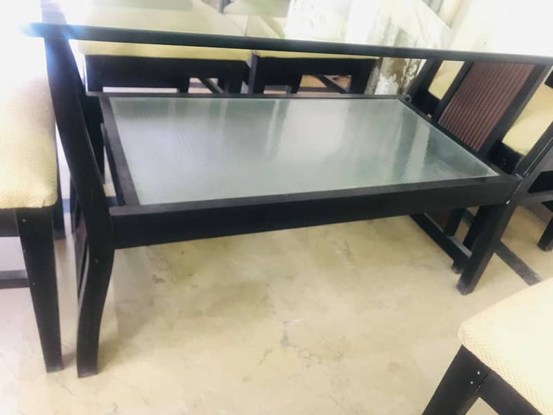 "Elegant 6-Seater Dining Table – Like New!" 1