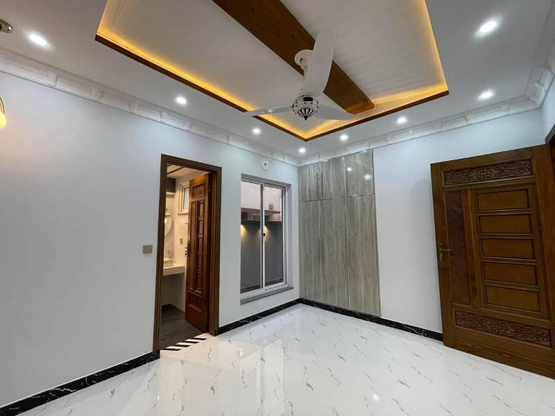 Five Marla Non-Furnished Brand New House For Sale In Bahria Town, Lahore. 23