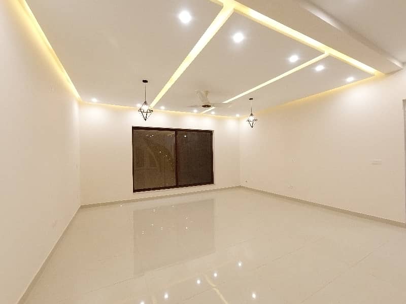 Prime Location 1 Kanal House In D-12/4 Is Available For Sale 20