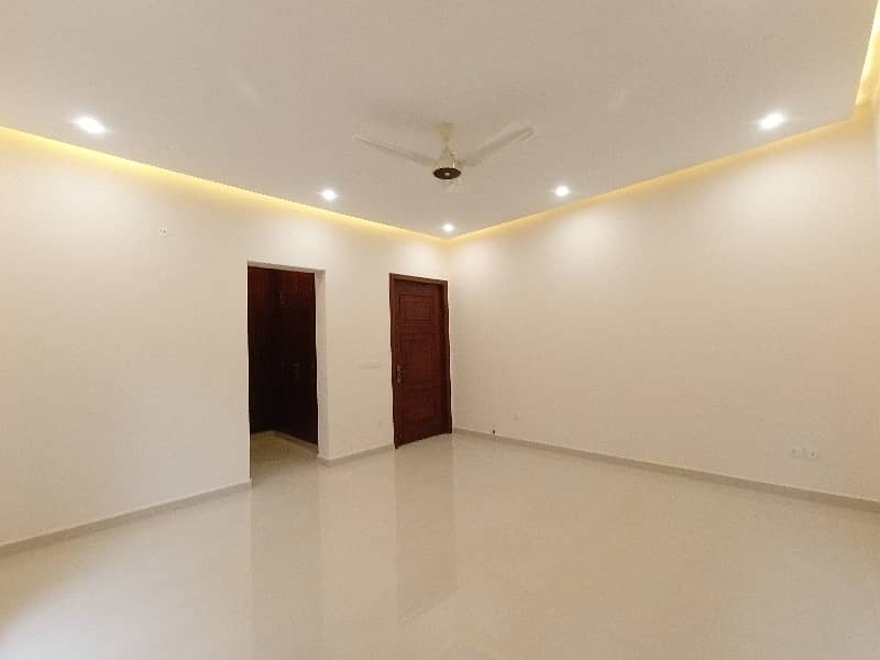 Prime Location 1 Kanal House In D-12/4 Is Available For Sale 21