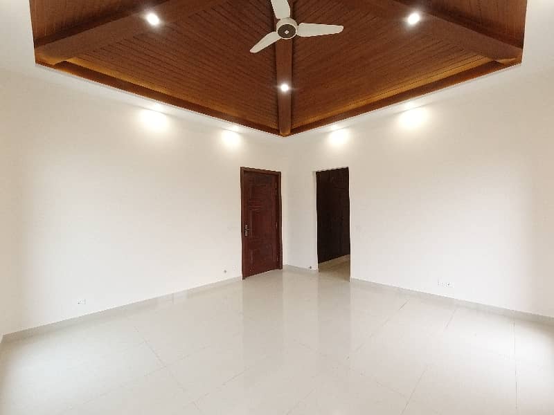 Prime Location 1 Kanal House In D-12/4 Is Available For Sale 27