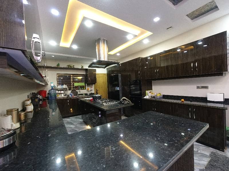 Prime Location 1 Kanal House For Sale In The Perfect Location Of D-12/4 11