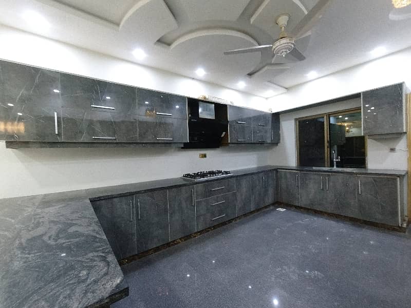 Prime Location 1 Kanal House For Sale In The Perfect Location Of D-12/4 24