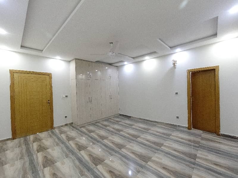 Prime Location 1 Kanal House For Sale In The Perfect Location Of D-12/4 27