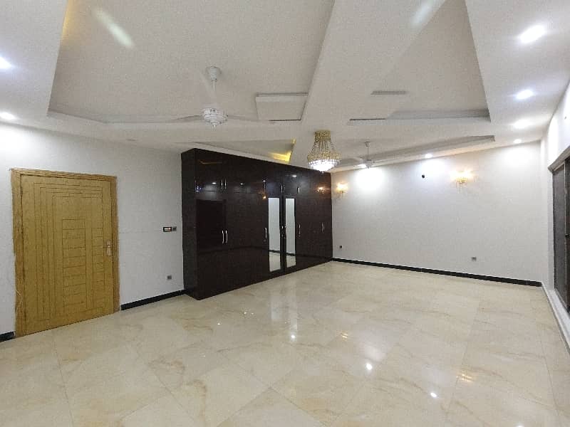 Prime Location 1 Kanal House For Sale In The Perfect Location Of D-12/4 29