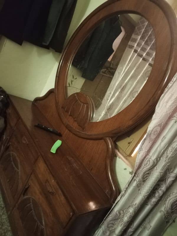 Dressing Mirror For sale 2nd Hand used condition 0