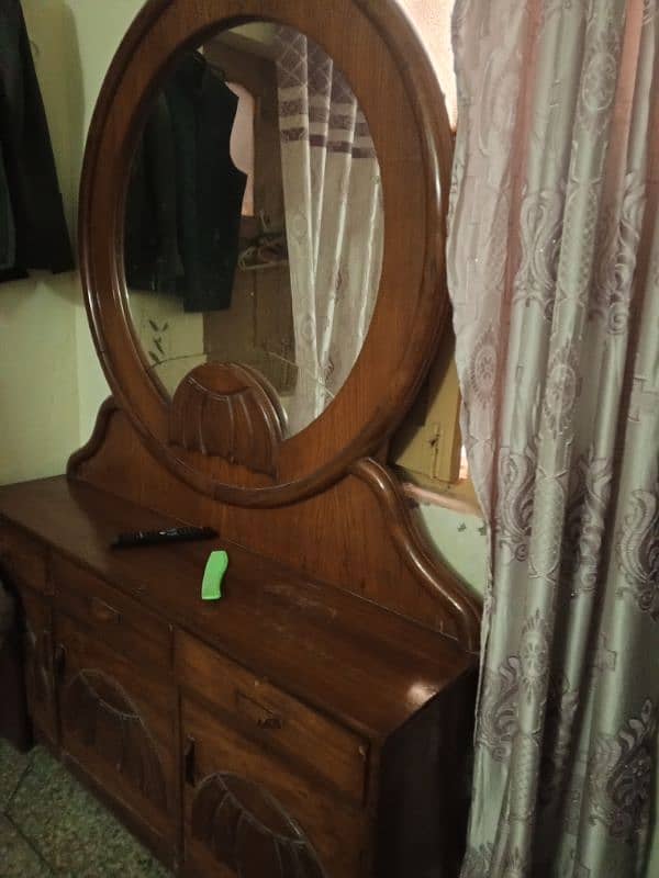 Dressing Mirror For sale 2nd Hand used condition 3