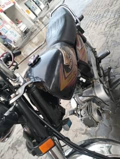 Honda CD70 Black colour.