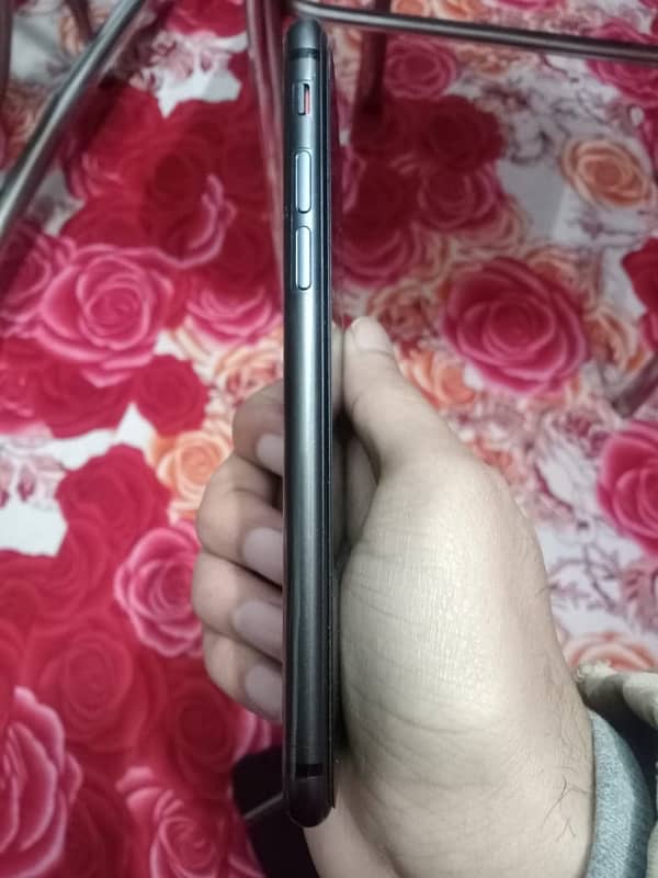 iphone 864 gb PTA Proved all ok battry health sarvies  no repair 0