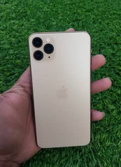 IPhone11 Pro Max(64Gb) lush con. . factory unlock WhatsApp(03274117805)