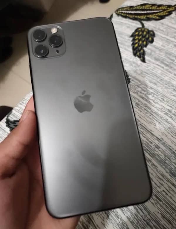 iPhone 11 Pro Max 0