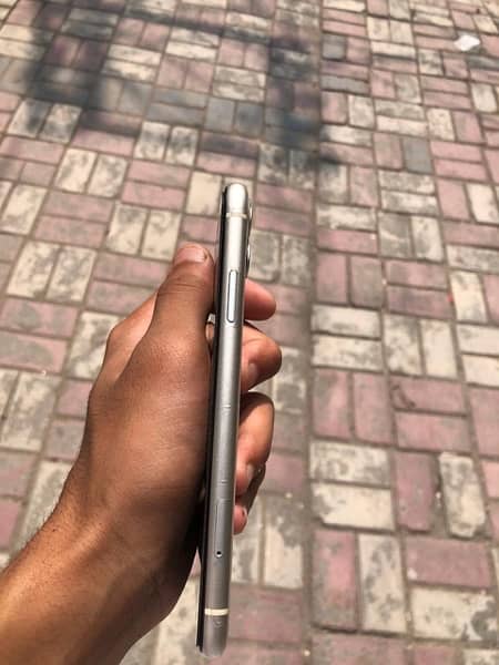 IPhone 11 64 GB 1