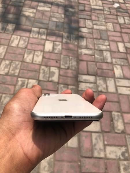 IPhone 11 64 GB 5