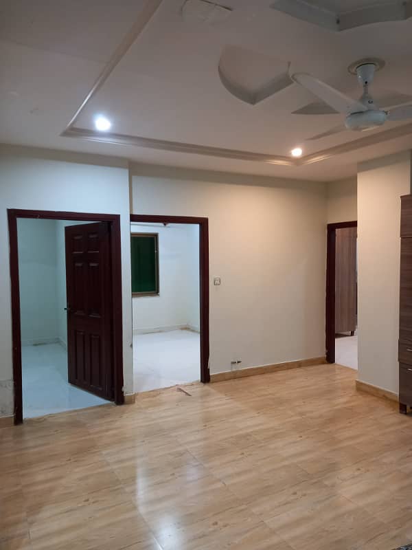 3 Bedroom Unfurnished Apartment Available For Rent in E/11/4 10