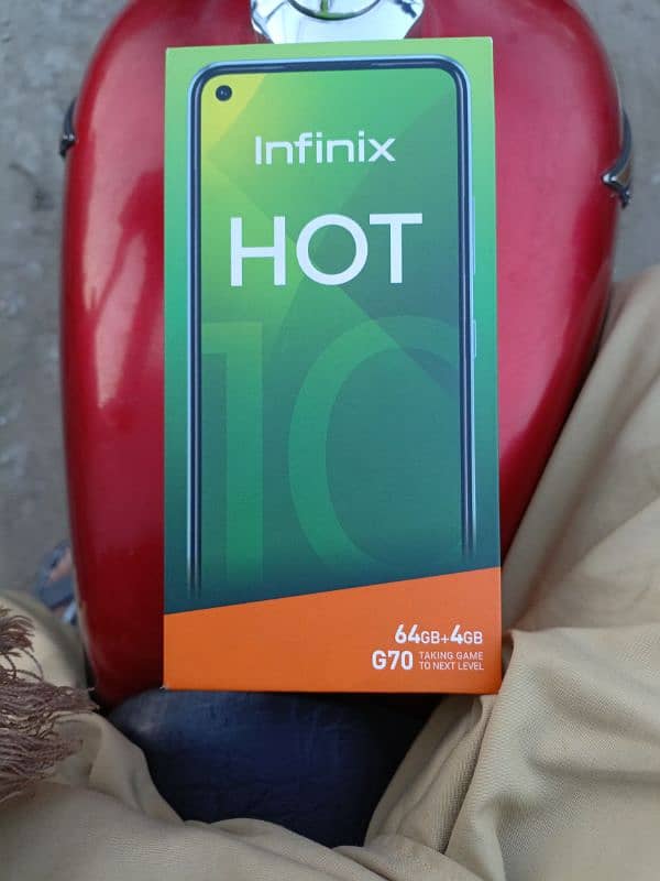 infinix hot 10 with box 4/64 all ok hai condition 10/10 03157771357 1