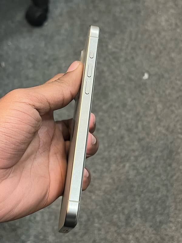 Iphone 15 Pro Max 256Gb 4