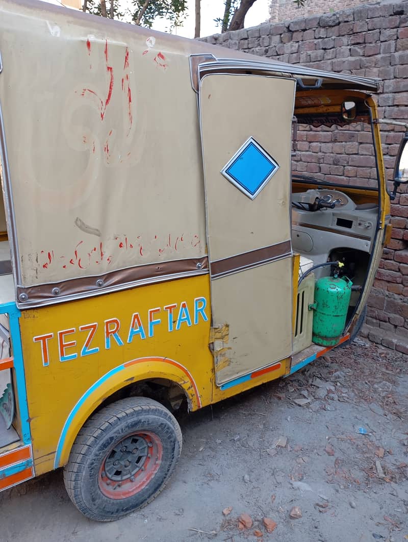 CNG Rikshaw For sale 0